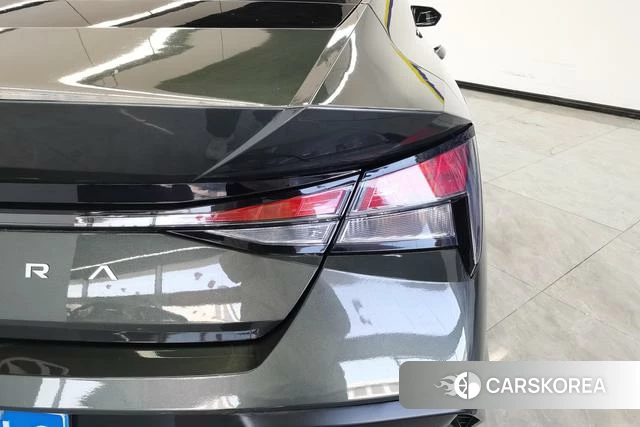 Hyundai Elantra 2024 Темно-серый из Китая, фото 6