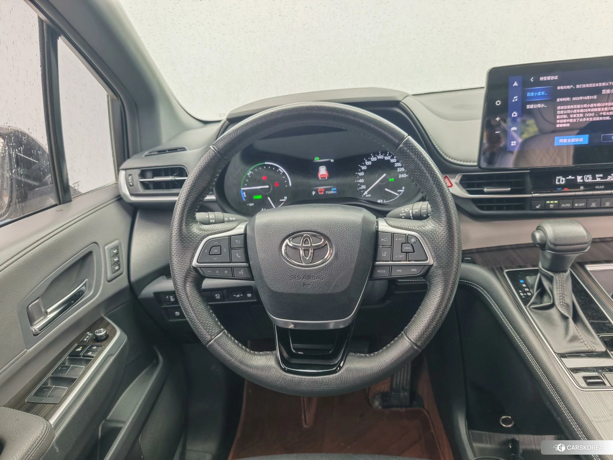 Toyota Granvia 2023 Серебристо-серый из Китая, фото 6