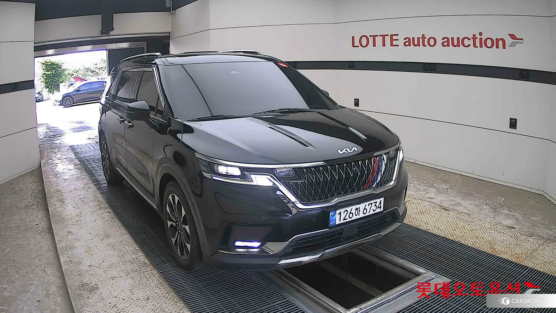 Kia Carnival 2022 Черный из Кореи, фото 6