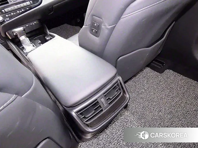 Lexus ES300h 7th generation 2023 Белый из Кореи, фото 6