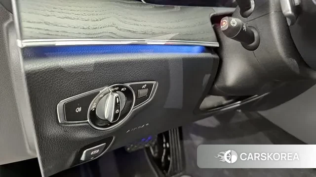 Mercedes-Benz E-Class W213 2022 Белый из Кореи, фото 6