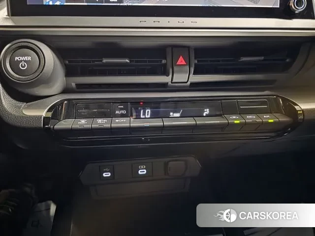 Toyota Prius 5th Generation 2023 Синий из Кореи, фото 6