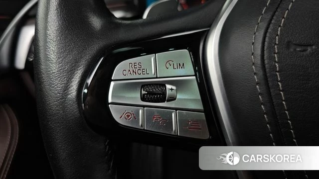 BMW 5 Series (G30) 2020 Белый из Кореи, фото 6