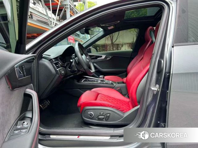 Audi S4 2021 Темно-серый из Китая, фото 6