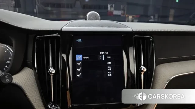 Volvo XC60 second Generation 2019 Белый из Кореи, фото 6