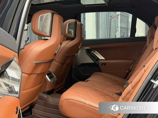 BMW 7 series 2024 Черный из Китая, фото 6