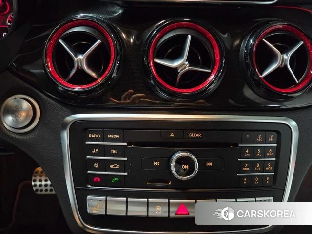 Mercedes-Benz GLA-Class X156 2018 Черный из Кореи, фото 6