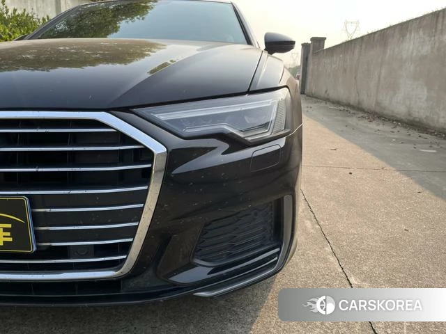 Audi A6L 2021 Черный из Китая, фото 6