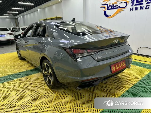 Hyundai Elantra 2022 Темно-серый из Китая, фото 6