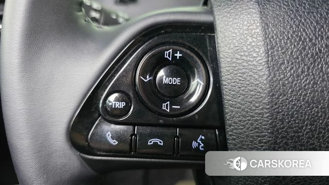 Toyota Prius 4th Generation 2021 Белый из Кореи, фото 6