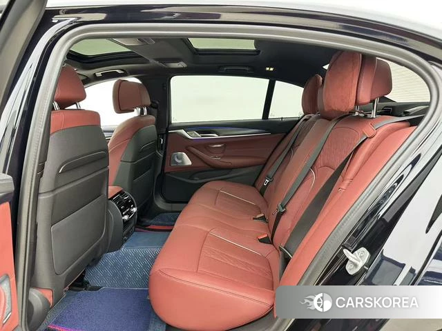 BMW 5 series 2023 Черный из Китая, фото 6