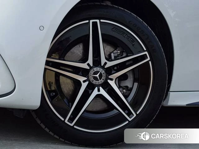 Mercedes-Benz Class C 2024 Белый из Китая, фото 6