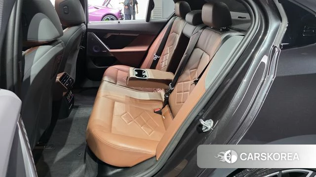BMW 5 Series (G60) 2024 Серый из Кореи, фото 6