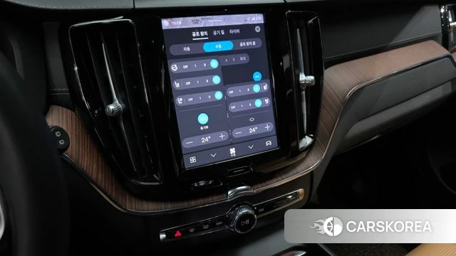 Volvo XC60 second Generation 2024 Белый из Кореи, фото 6
