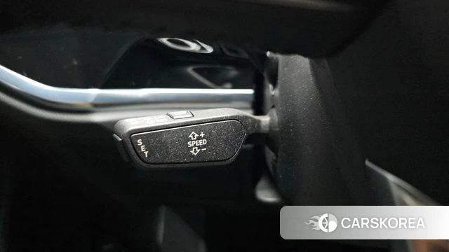 Audi Q3 (F3) 2020 Белый из Кореи, фото 6