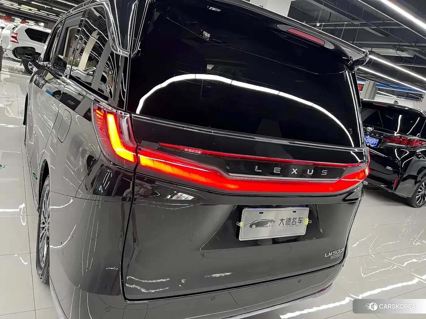 Lexus LM 2025 Черный из Китая, фото 6