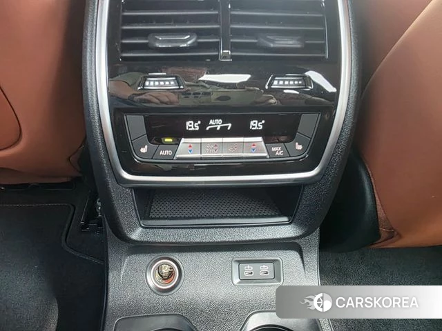 BMW X7 (G07) 2025 Черный из Кореи, фото 6