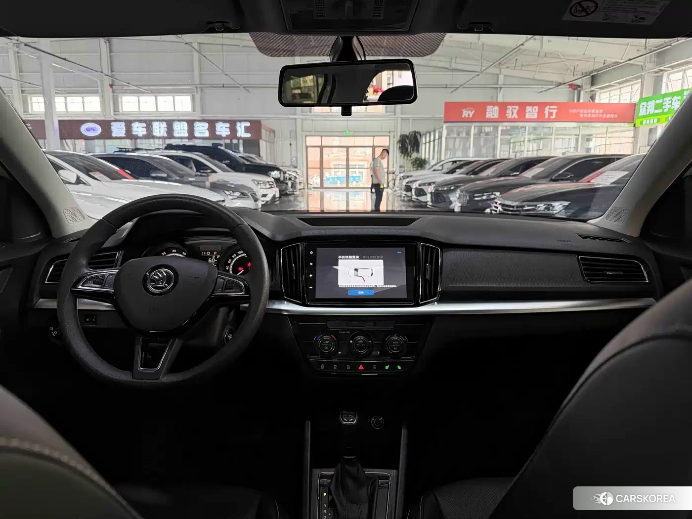 Skoda Komick 2023 Белый из Китая, фото 6