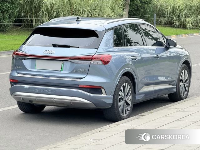 Audi Q4 e-tron 2023 Темно-серый из Китая, фото 6