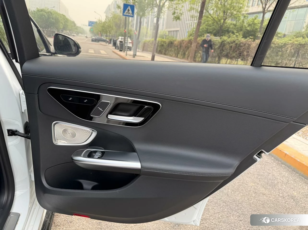 Mercedes-Benz Class C 2023 Белый из Китая, фото 6