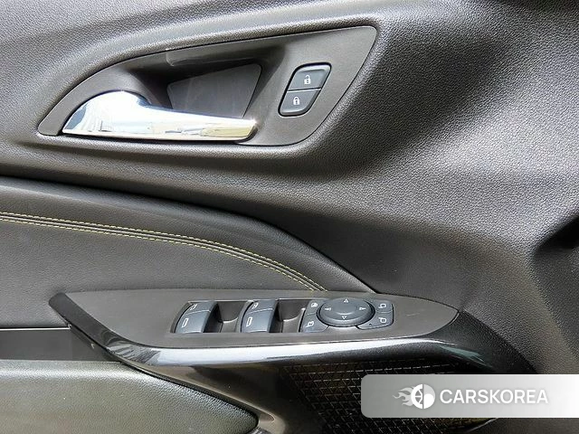 Chevrolet (GM Daewoo) Trax Crossover 2023 Желтый из Кореи, фото 6