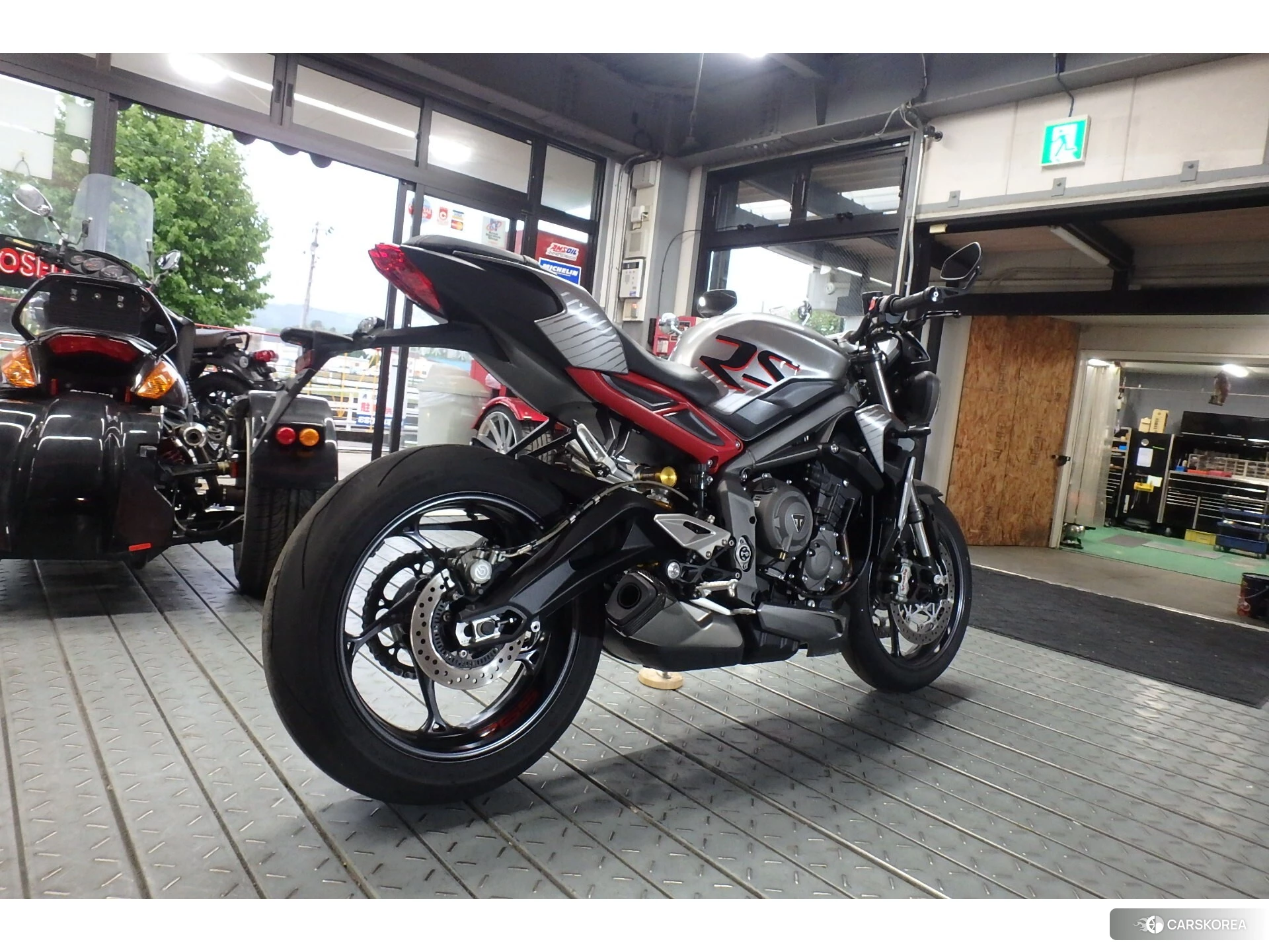 Triumph STREET TRIPLE 765 RS id 4320211 из Японии 6