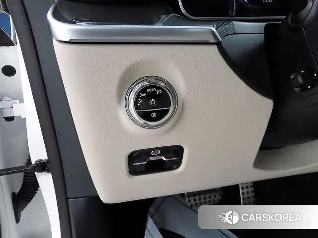 Mercedes-Benz CLE-Class C236 2025 Белый из Кореи, фото 6