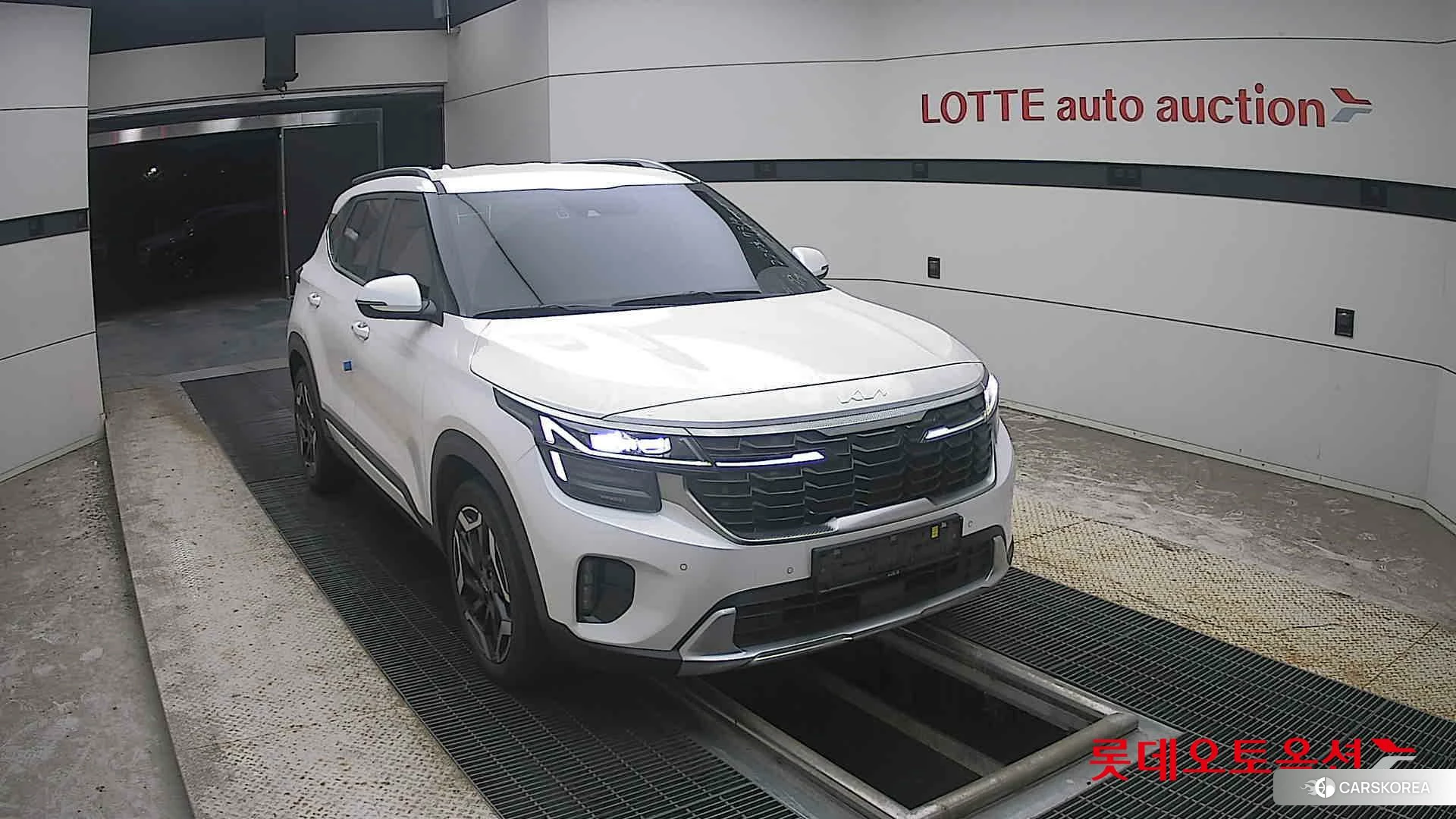 Kia Seltos 2024 Белый из Кореи, фото 6