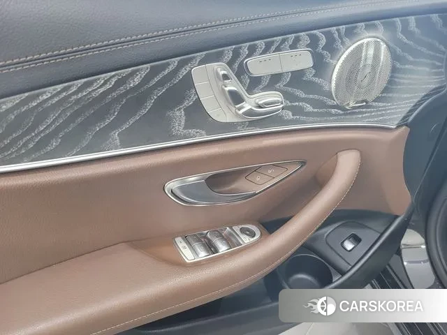 Mercedes-Benz E-Class W213 2022 Серый из Кореи, фото 6