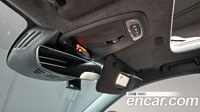 Volvo XC40 2019 Серебристо-серый из Кореи, фото 6