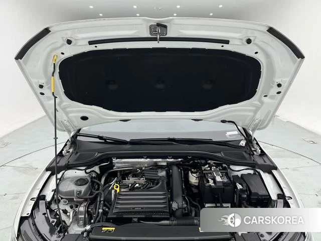 Volkswagen Golf 2025 Белый из Китая, фото 6