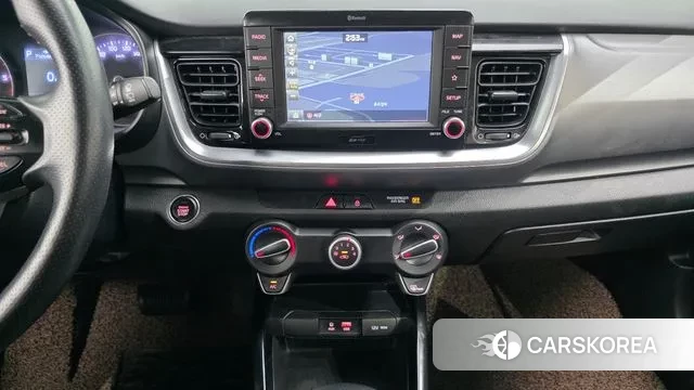 Kia Stonic 2019 Белый из Кореи, фото 6