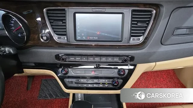 Kia The New Carnival 2018 Белый из Кореи, фото 6