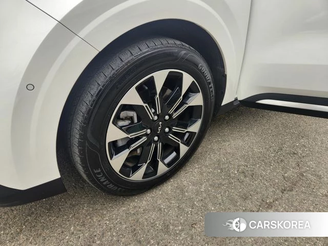 Kia Carnival 4th generation 2023 Белый из Кореи, фото 6