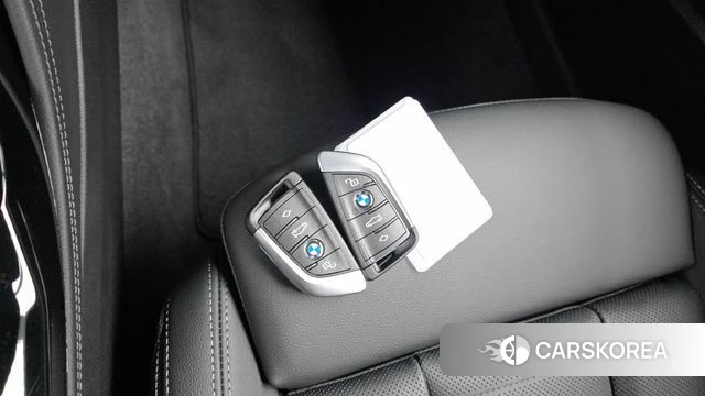 BMW X4 (G02) 2025 Серебристо-серый из Кореи, фото 6