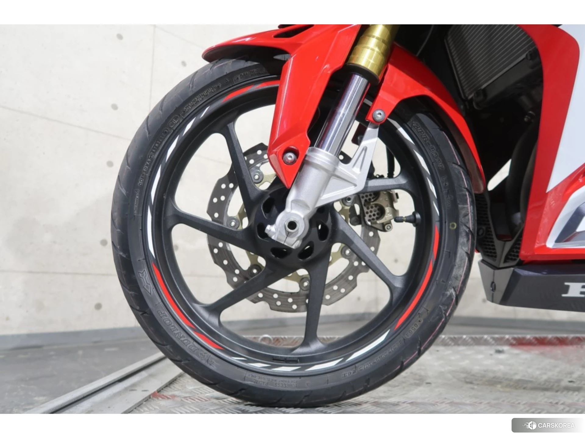 Honda CBR250RR id 4379985 из Японии 6