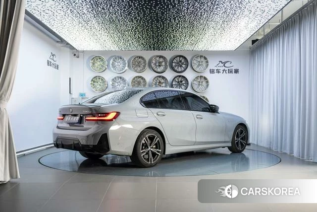 BMW 3 series 2025 Серебристо-серый из Китая, фото 6