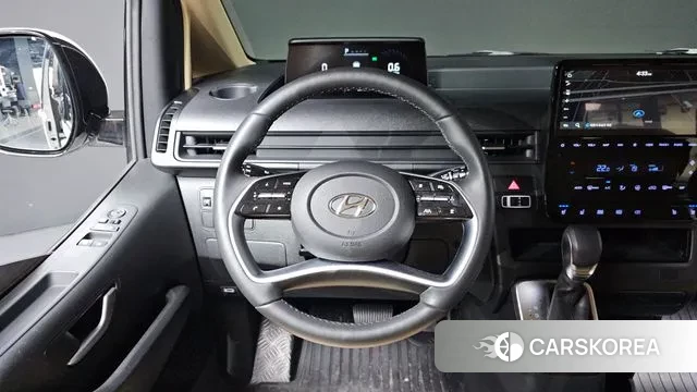Hyundai Staria 2023 Белый из Кореи, фото 6