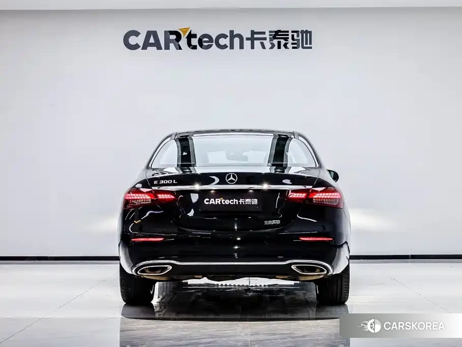 Mercedes-Benz E-Class 2022 Черный из Китая, фото 6