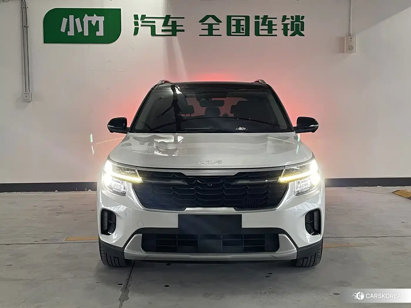 Kia Seltos 2024 Белый из Китая, фото 6