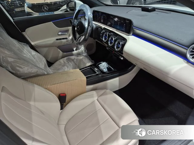 Mercedes-Benz A-Class W177 2025 Белый из Кореи, фото 6