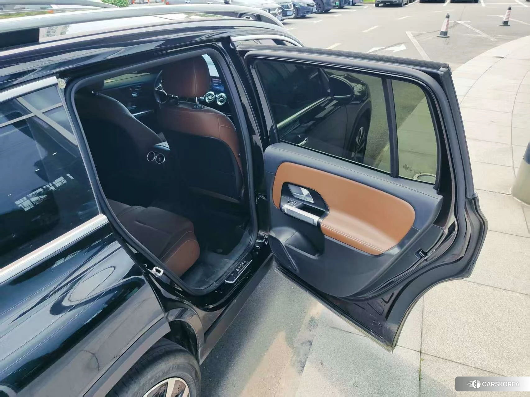 Mercedes-Benz GLB 2023 Черный из Китая, фото 6