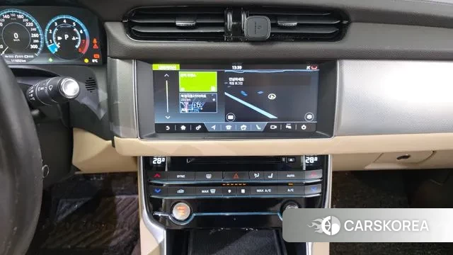 Jaguar XF (X260) 2018 Серый из Кореи, фото 6