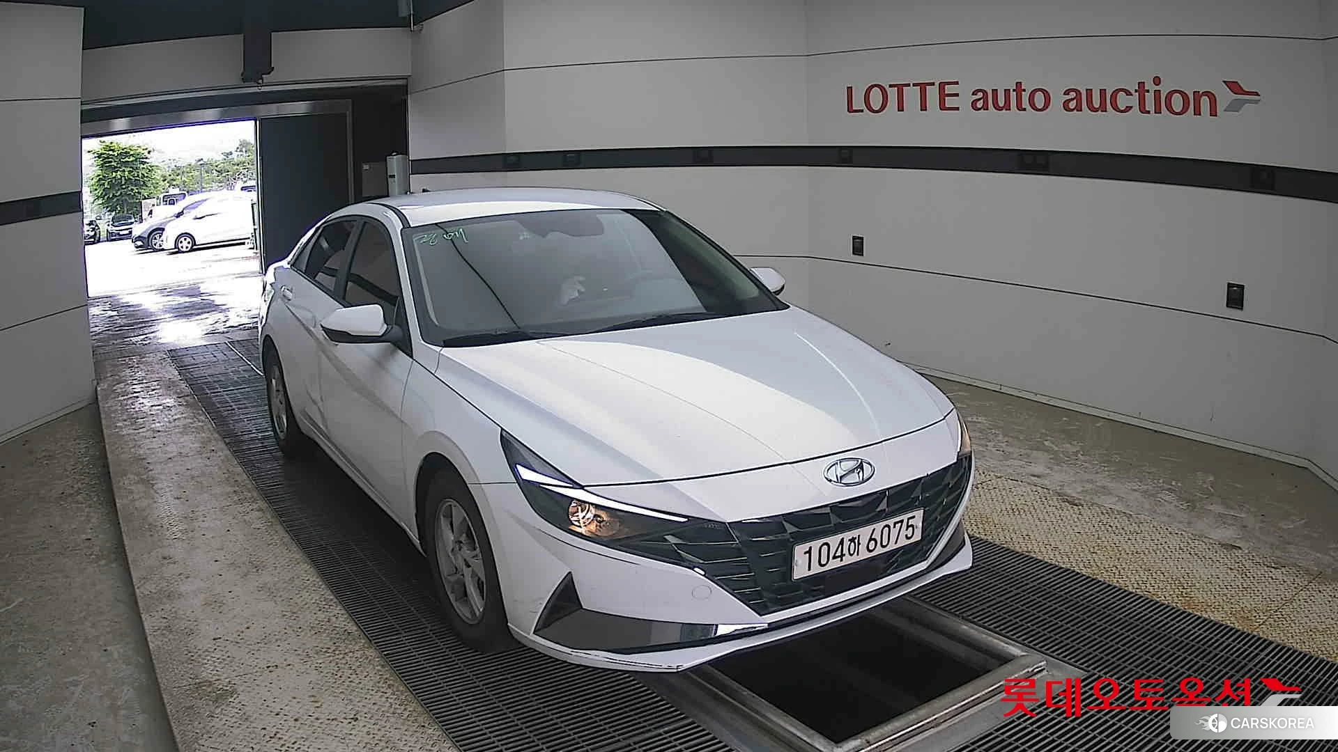 Hyundai Avante 2021 Polar White из Кореи, фото 6
