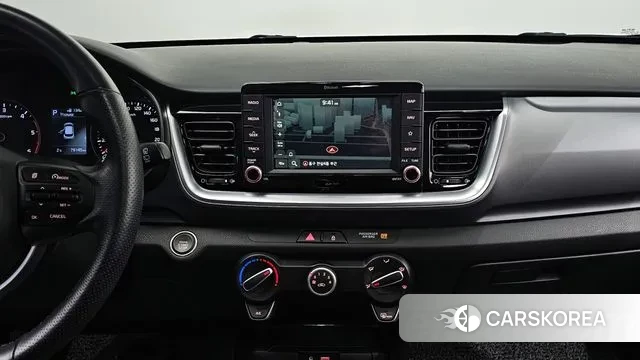 Kia Stonic 2018 Белый из Кореи, фото 6