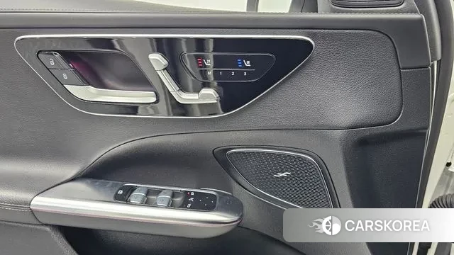 Mercedes-Benz C-Class W206 2022 Белый из Кореи, фото 6