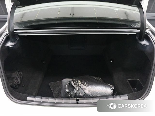 BMW 7 Series (G70) 2024 Белый из Кореи, фото 6