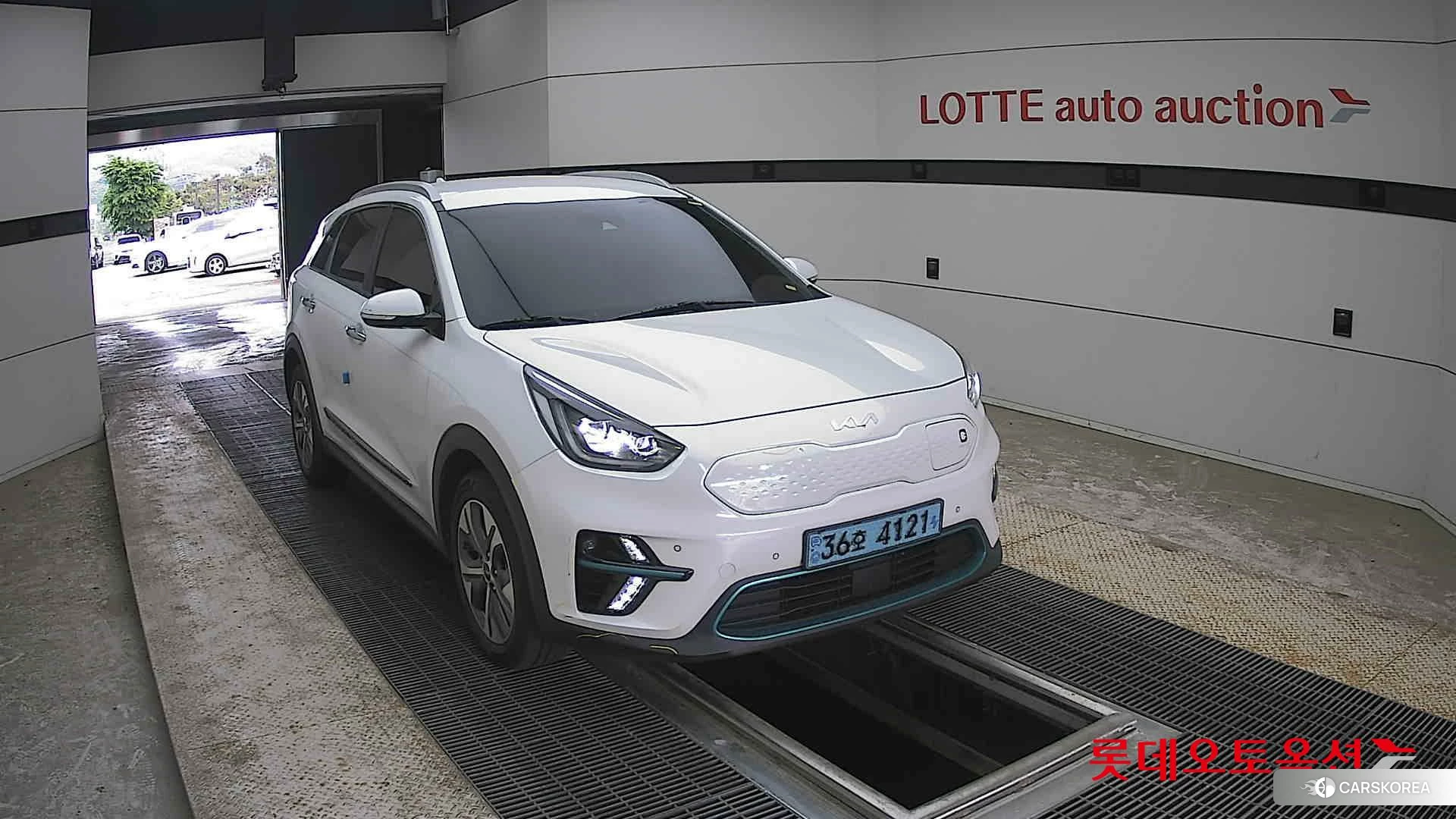 Kia Niro EV 2022 Snow White Pearl (optional) из Кореи, фото 6