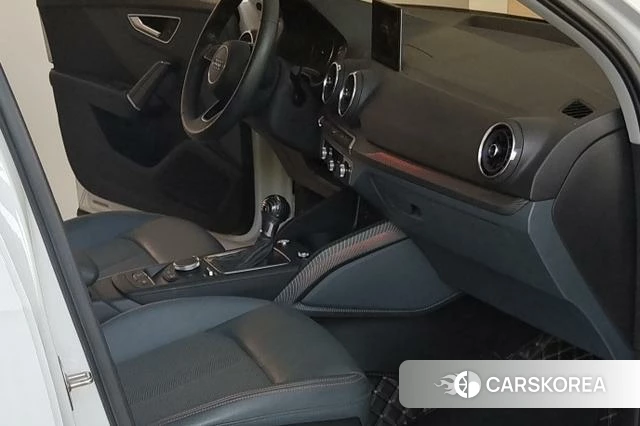 Audi Q2L 2020 Белый из Китая, фото 6