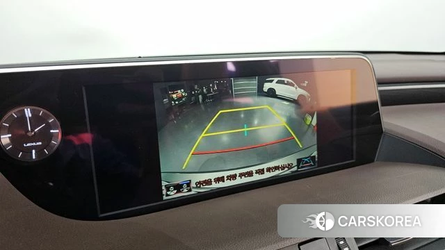 Lexus ES300h 7th generation 2018 Серебристо-серый из Кореи, фото 6